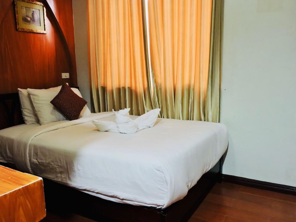Tinhat Halal حلال Certified Boutique Hotel And Restaurant Davao City Екстериор снимка