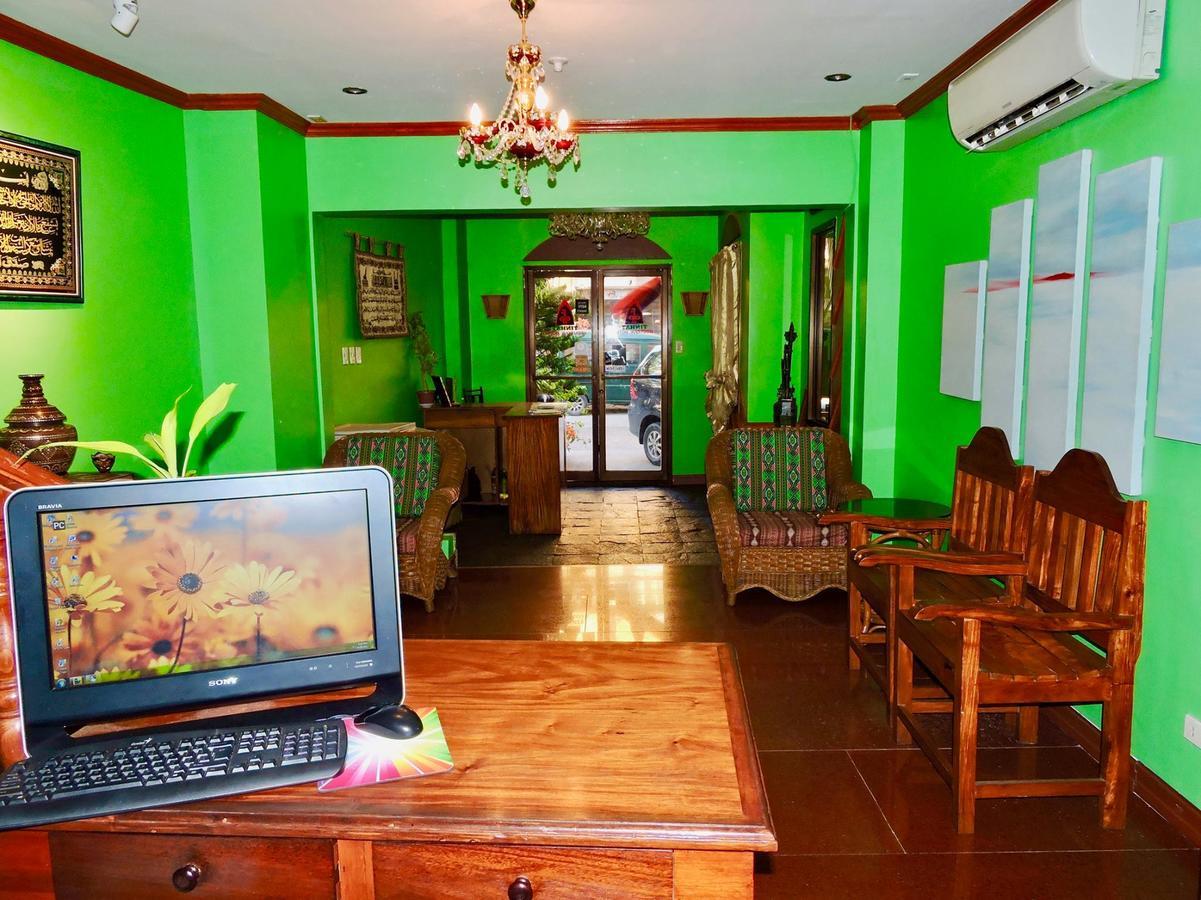 Tinhat Halal حلال Certified Boutique Hotel And Restaurant Davao City Екстериор снимка