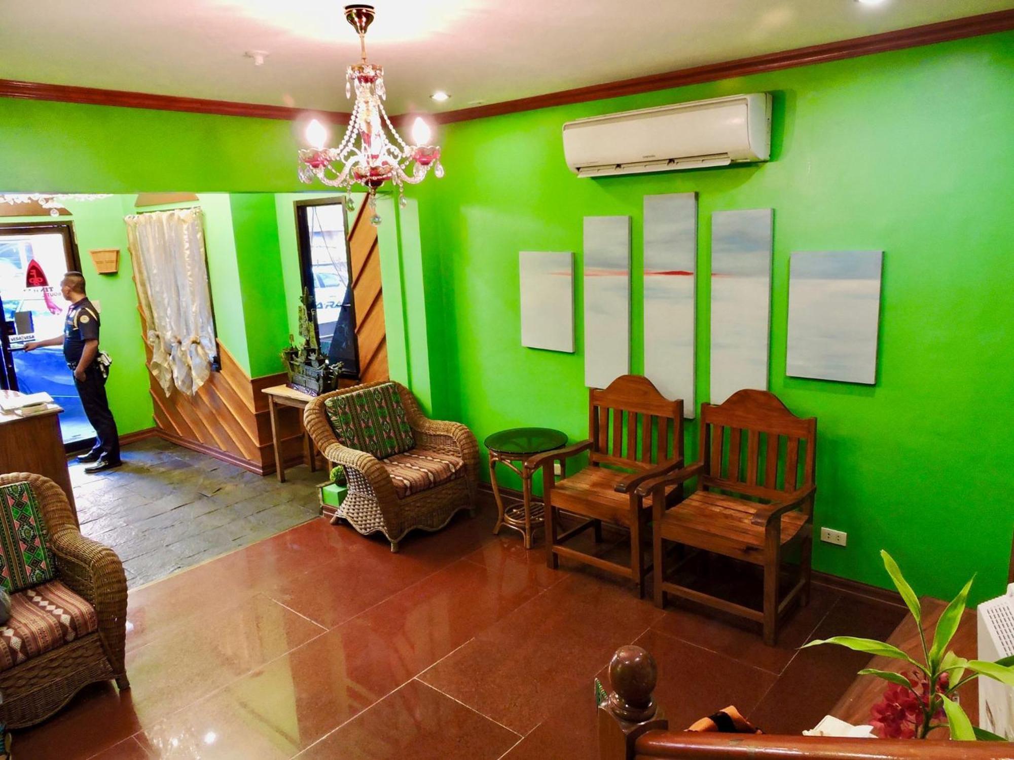 Tinhat Halal حلال Certified Boutique Hotel And Restaurant Davao City Екстериор снимка