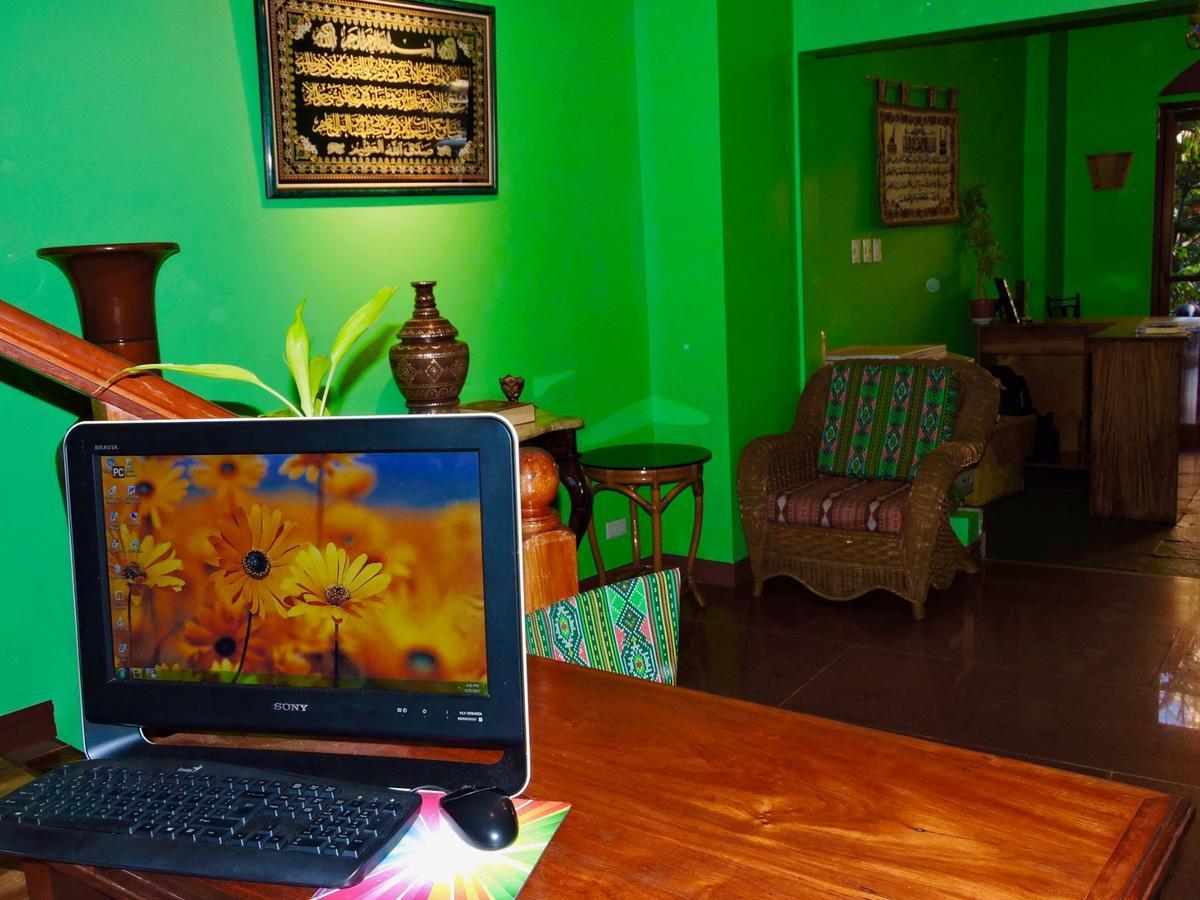 Tinhat Halal حلال Certified Boutique Hotel And Restaurant Davao City Екстериор снимка