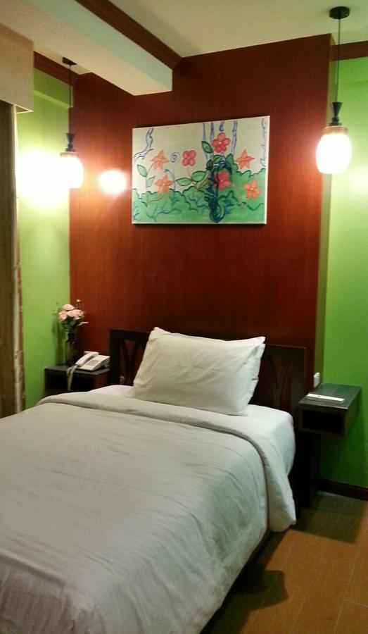 Tinhat Halal حلال Certified Boutique Hotel And Restaurant Davao City Екстериор снимка