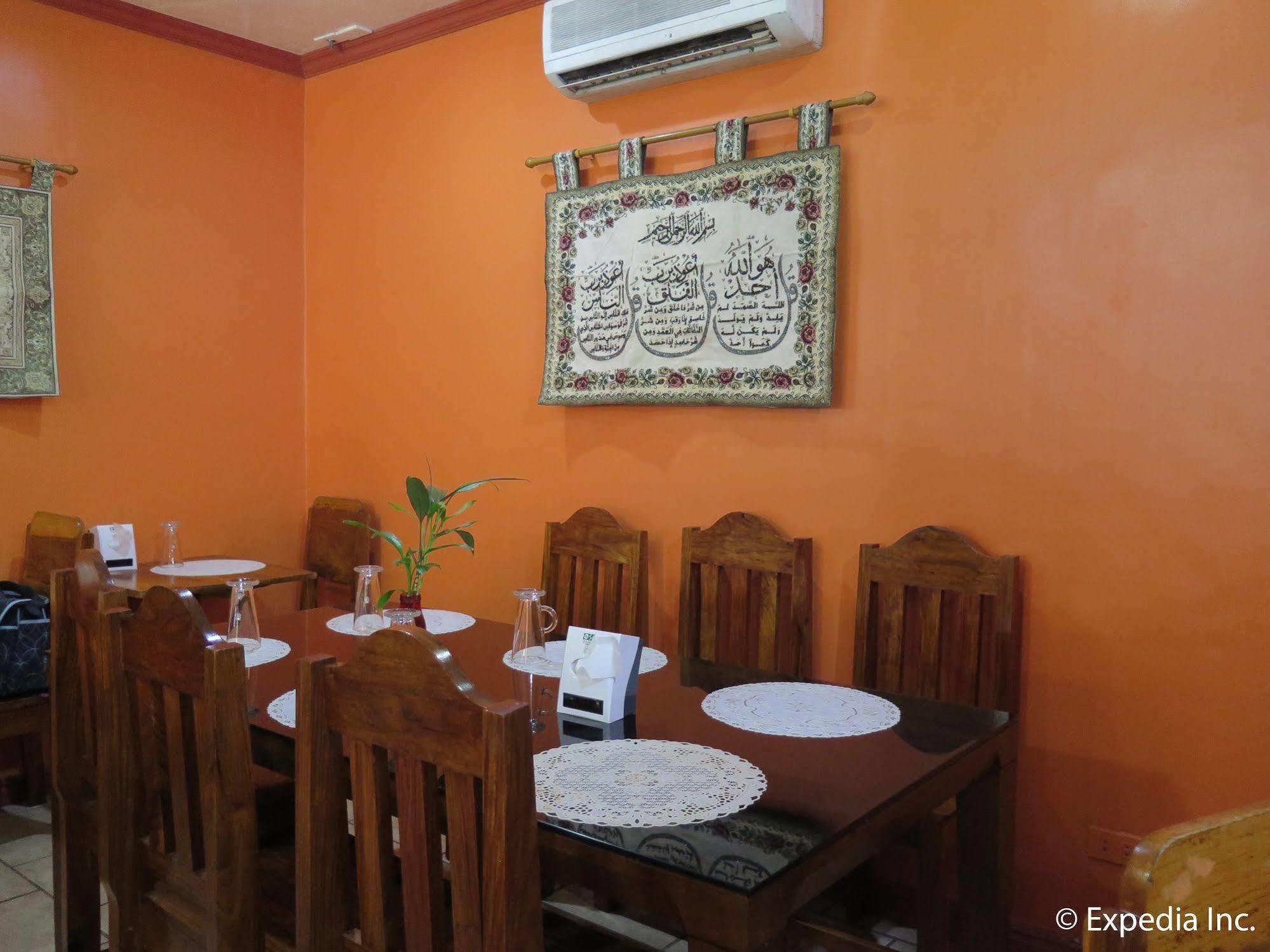 Tinhat Halal حلال Certified Boutique Hotel And Restaurant Davao City Екстериор снимка