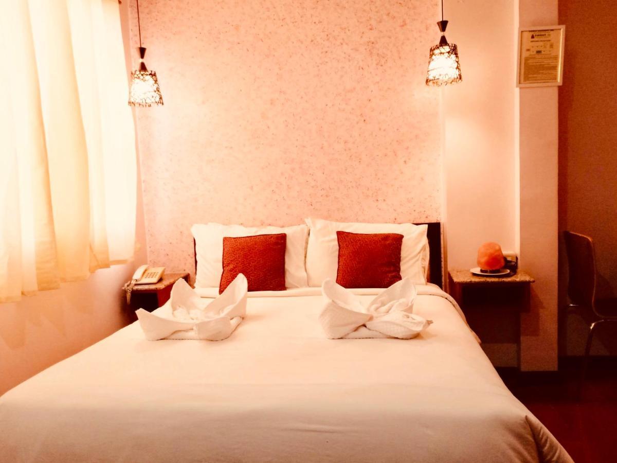 Tinhat Halal حلال Certified Boutique Hotel And Restaurant Davao City Екстериор снимка